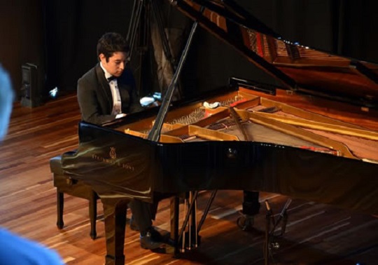 Simón Eckhardt. Concert by the Chilean pianist. Fòrum de Debats. 19/06/2018. La Nau. 19h